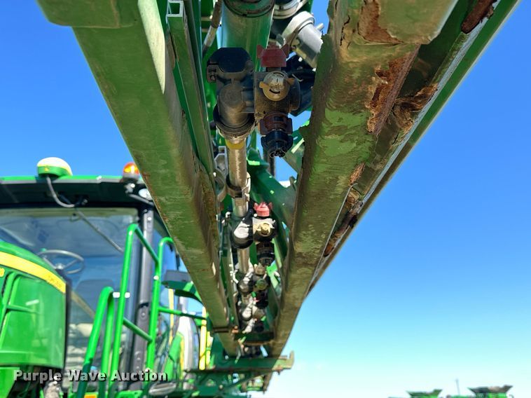 image for item NJ9349 2017 John Deere R4038 sprayer