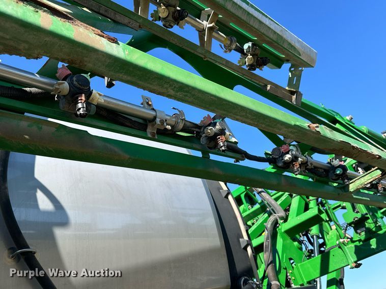 image for item NJ9349 2017 John Deere R4038 sprayer