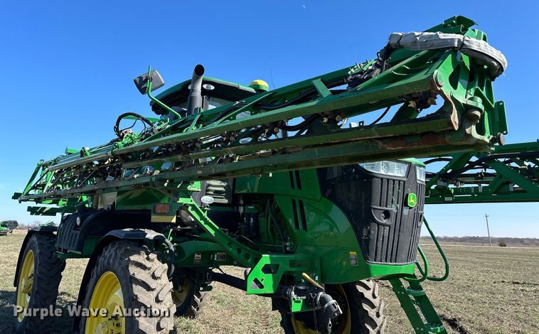image for item NJ9349 2017 John Deere R4038 sprayer