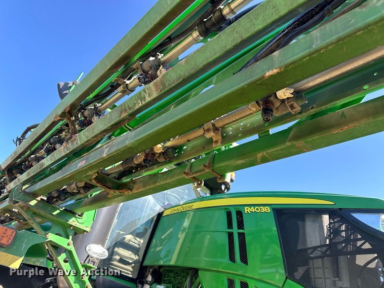 image for item NJ9349 2017 John Deere R4038 sprayer