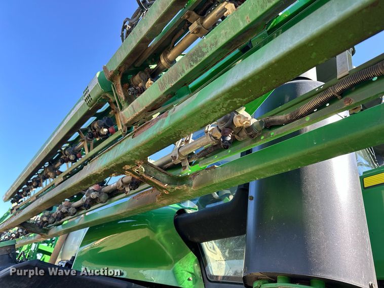 image for item NJ9349 2017 John Deere R4038 sprayer