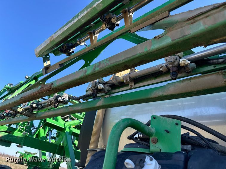 image for item NJ9349 2017 John Deere R4038 sprayer