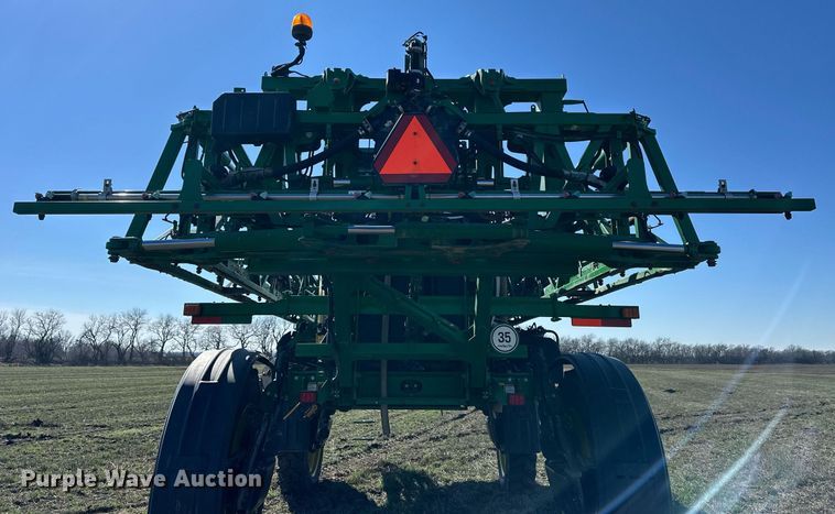 image for item NJ9349 2017 John Deere R4038 sprayer