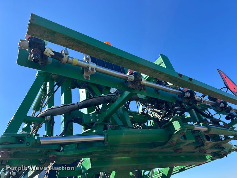 image for item NJ9349 2017 John Deere R4038 sprayer