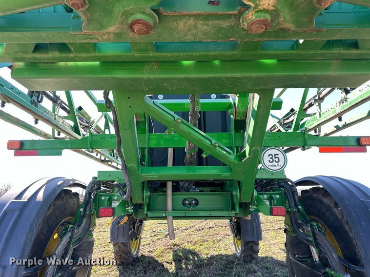 image for item NJ9349 2017 John Deere R4038 sprayer