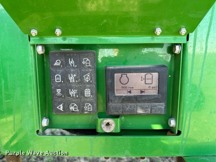 image for item NJ9349 2017 John Deere R4038 sprayer