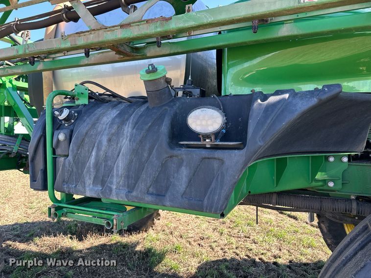 image for item NJ9349 2017 John Deere R4038 sprayer