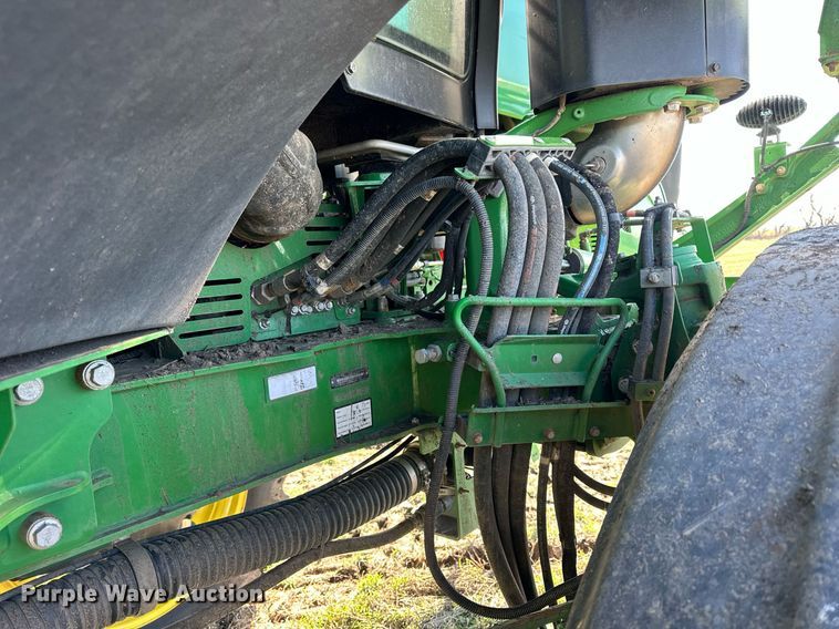 image for item NJ9349 2017 John Deere R4038 sprayer