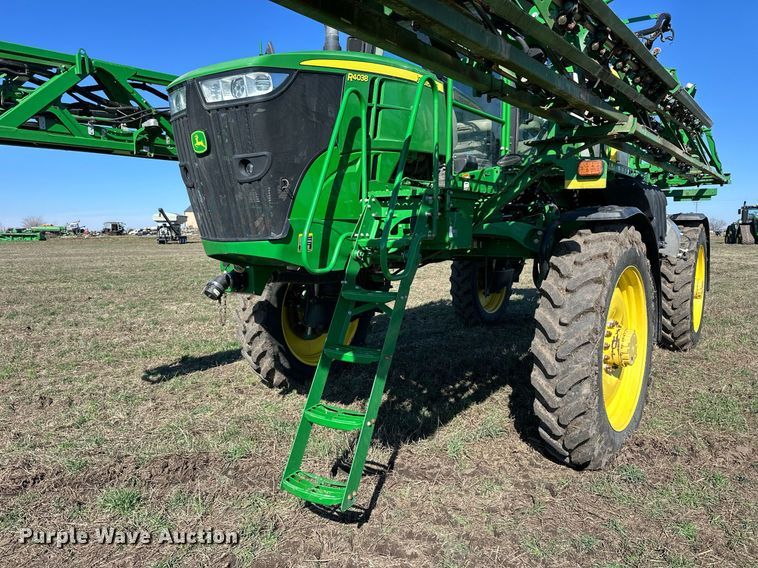 image for item NJ9349 2017 John Deere R4038 sprayer