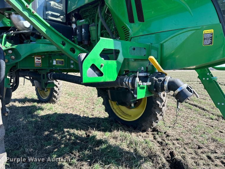 image for item NJ9349 2017 John Deere R4038 sprayer