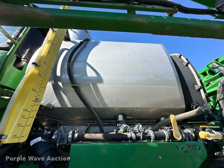 image for item NJ9349 2017 John Deere R4038 sprayer