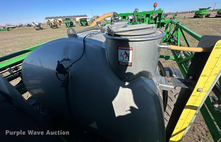 image for item NJ9349 2017 John Deere R4038 sprayer