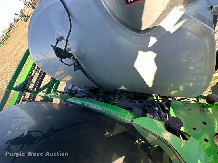 image for item NJ9349 2017 John Deere R4038 sprayer