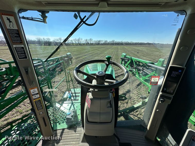 image for item NJ9349 2017 John Deere R4038 sprayer