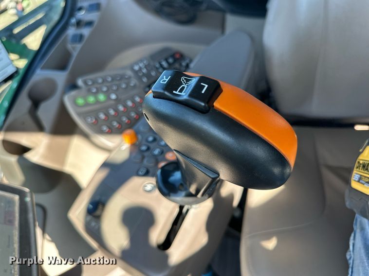 image for item NJ9349 2017 John Deere R4038 sprayer