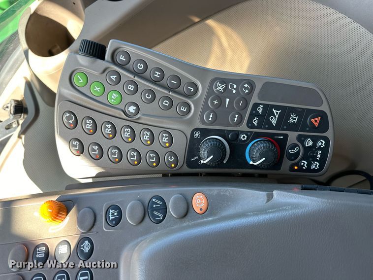 image for item NJ9349 2017 John Deere R4038 sprayer