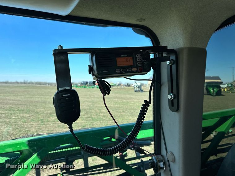 image for item NJ9349 2017 John Deere R4038 sprayer