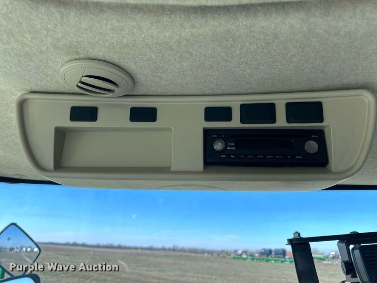 image for item NJ9349 2017 John Deere R4038 sprayer