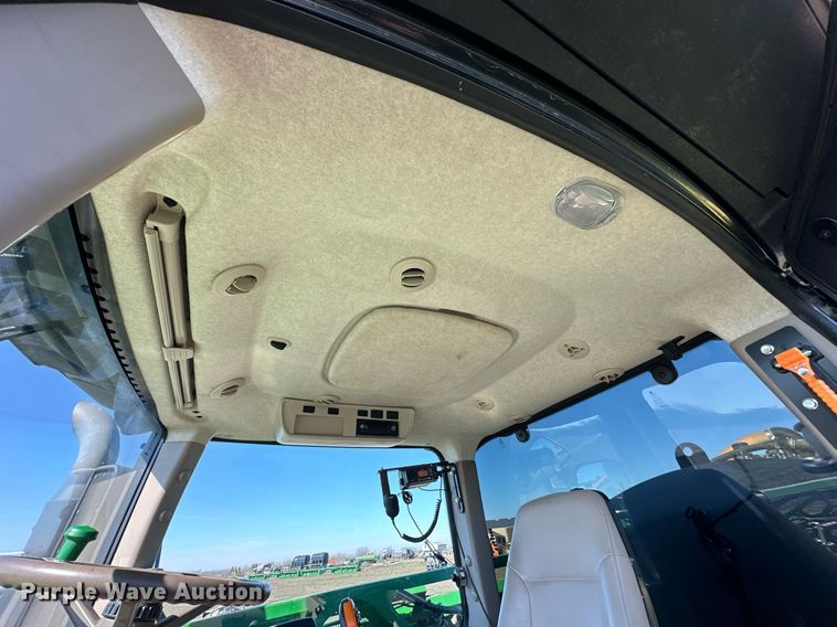 image for item NJ9349 2017 John Deere R4038 sprayer