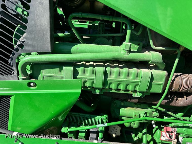 image for item NJ9349 2017 John Deere R4038 sprayer