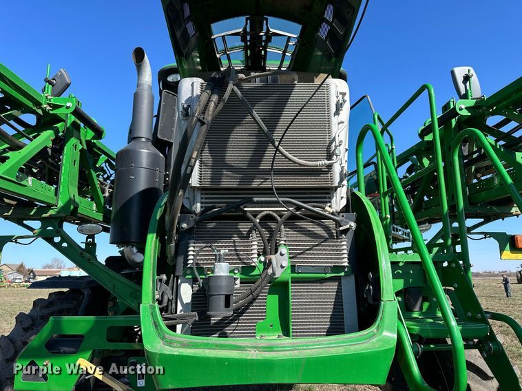 image for item NJ9349 2017 John Deere R4038 sprayer