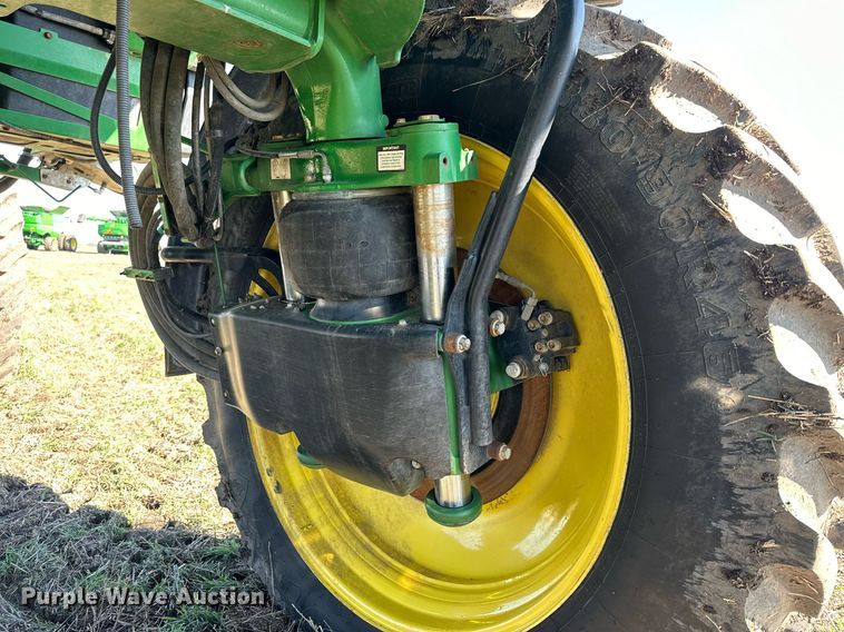 image for item NJ9349 2017 John Deere R4038 sprayer