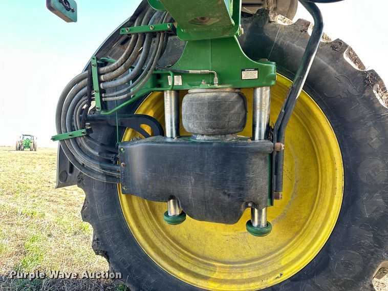 image for item NJ9349 2017 John Deere R4038 sprayer