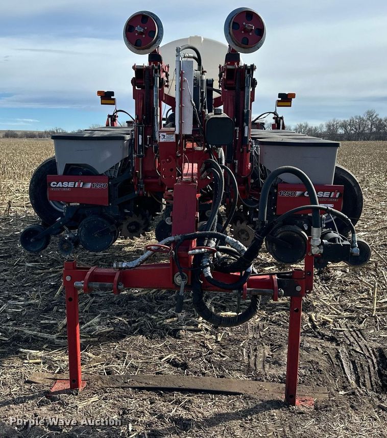 image for item NJ9351 Case IH Early Riser 1250 planter