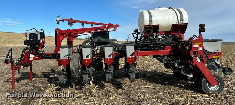image for item NJ9351 Case IH Early Riser 1250 planter