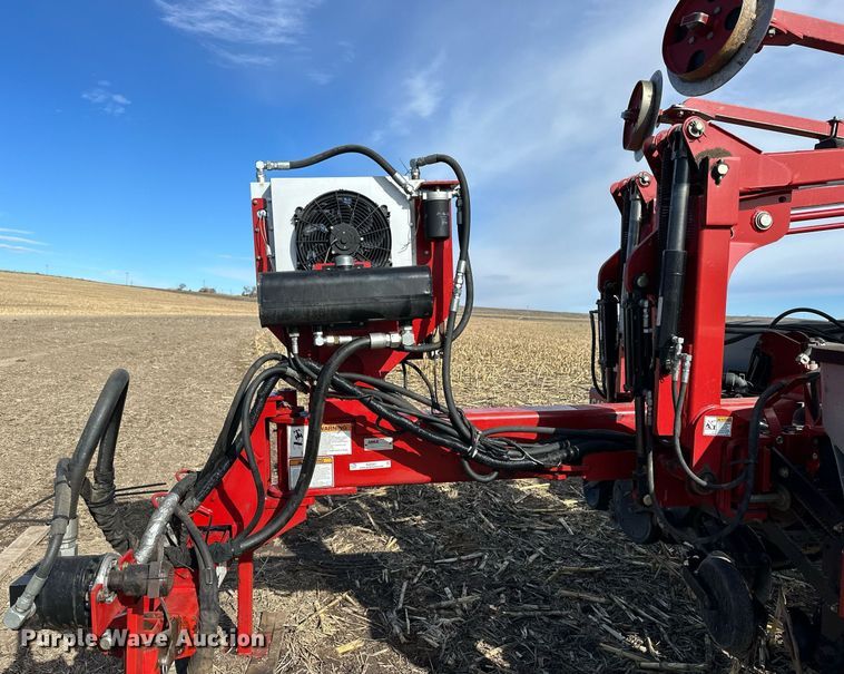 image for item NJ9351 Case IH Early Riser 1250 planter