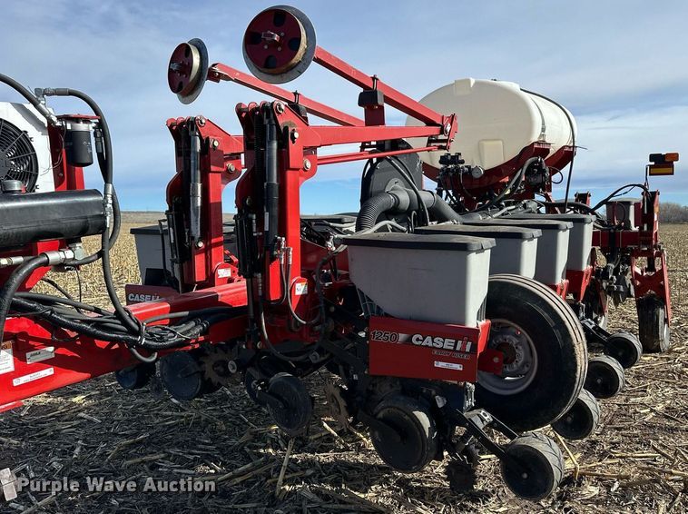 image for item NJ9351 Case IH Early Riser 1250 planter