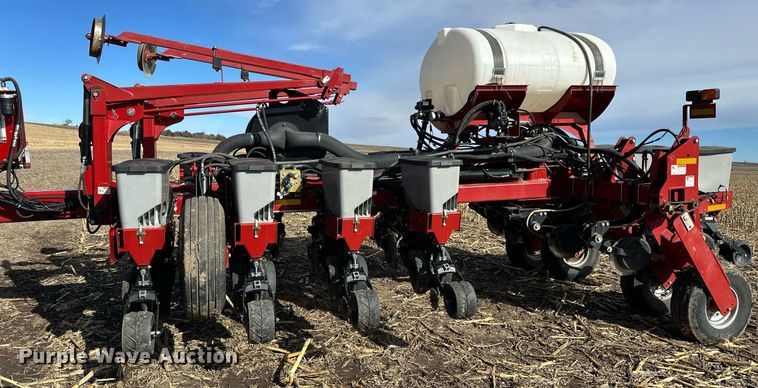 image for item NJ9351 Case IH Early Riser 1250 planter