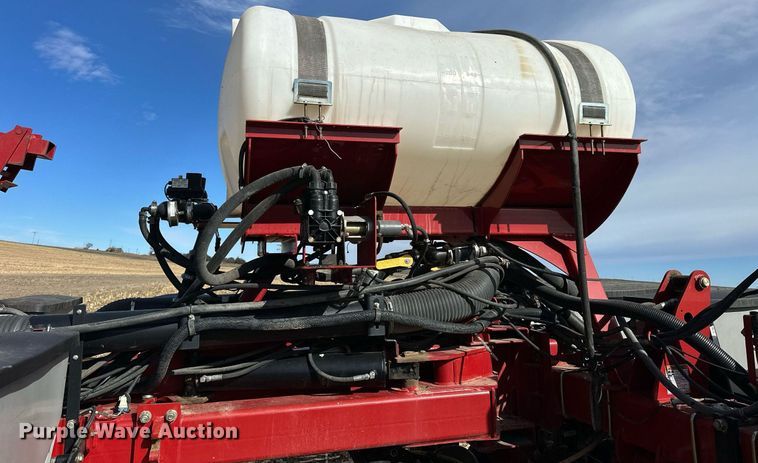 image for item NJ9351 Case IH Early Riser 1250 planter