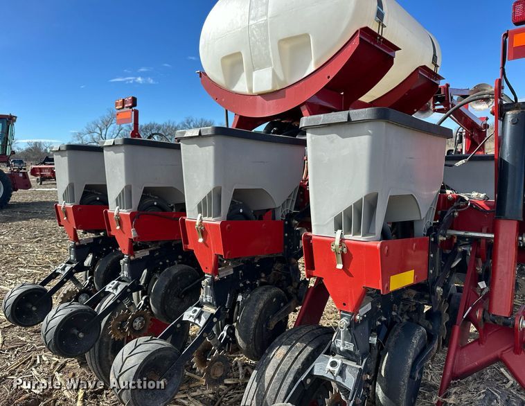 image for item NJ9351 Case IH Early Riser 1250 planter