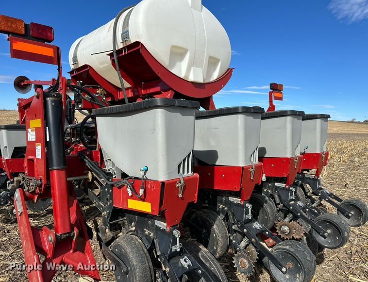 image for item NJ9351 Case IH Early Riser 1250 planter