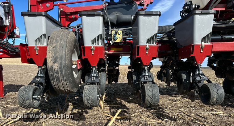 image for item NJ9351 Case IH Early Riser 1250 planter
