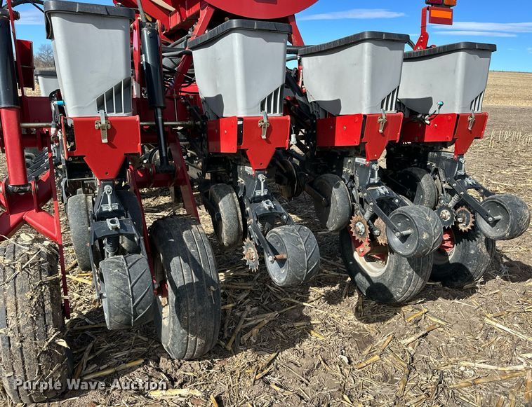 image for item NJ9351 Case IH Early Riser 1250 planter