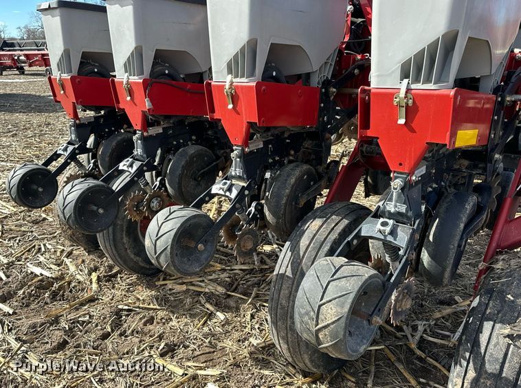 image for item NJ9351 Case IH Early Riser 1250 planter