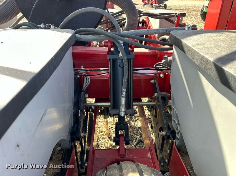 image for item NJ9351 Case IH Early Riser 1250 planter