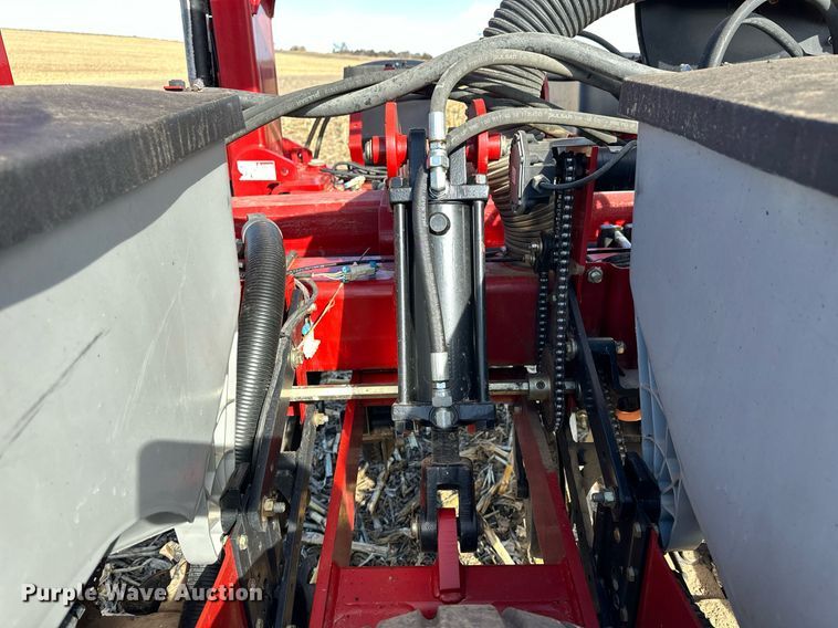 image for item NJ9351 Case IH Early Riser 1250 planter