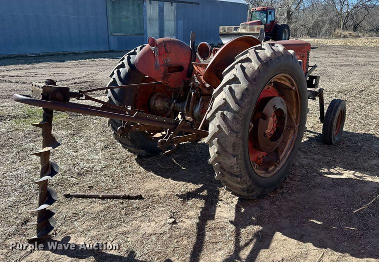 image for item NJ9357 1959 Massey Ferguson 65 tractor