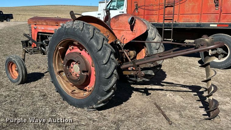 image for item NJ9357 1959 Massey Ferguson 65 tractor