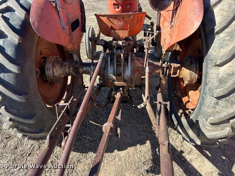 image for item NJ9357 1959 Massey Ferguson 65 tractor