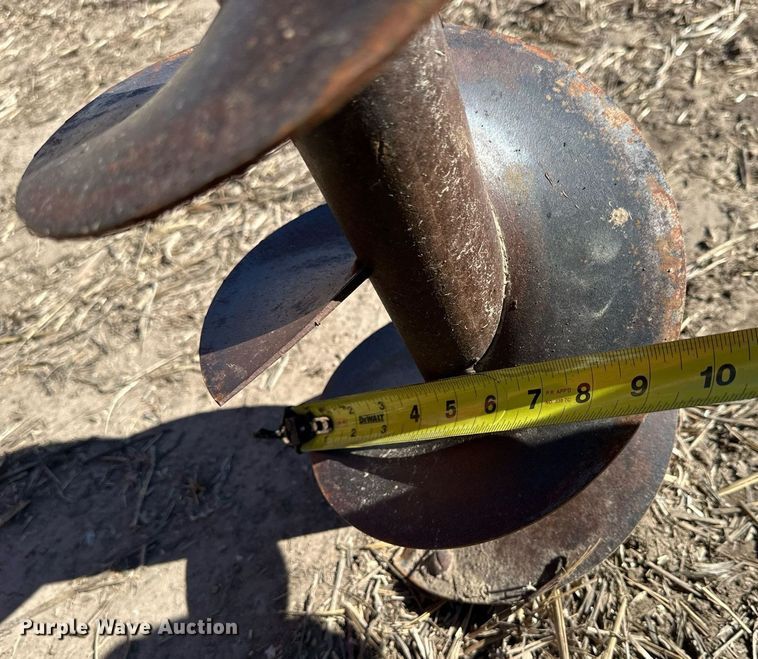 image for item NJ9357 1959 Massey Ferguson 65 tractor