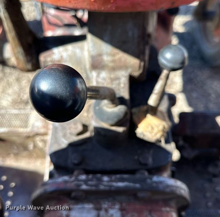 image for item NJ9357 1959 Massey Ferguson 65 tractor