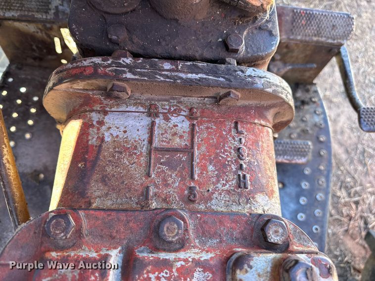 image for item NJ9357 1959 Massey Ferguson 65 tractor