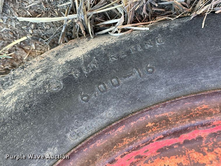 image for item NJ9357 1959 Massey Ferguson 65 tractor