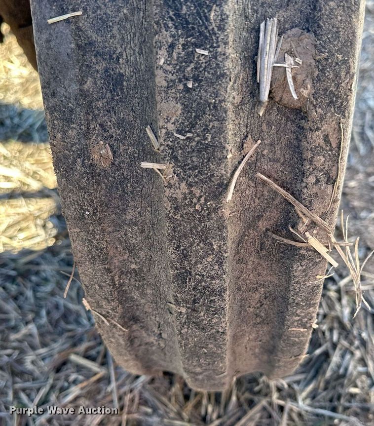 image for item NJ9357 1959 Massey Ferguson 65 tractor