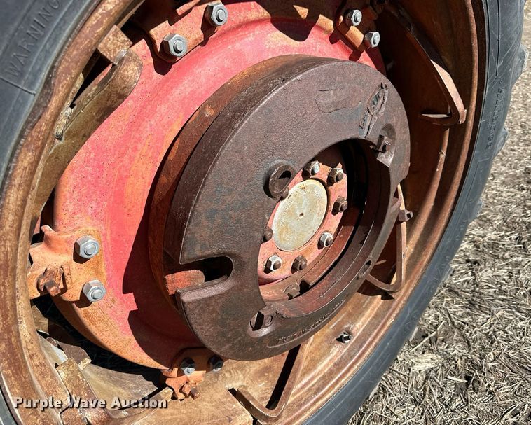 image for item NJ9357 1959 Massey Ferguson 65 tractor