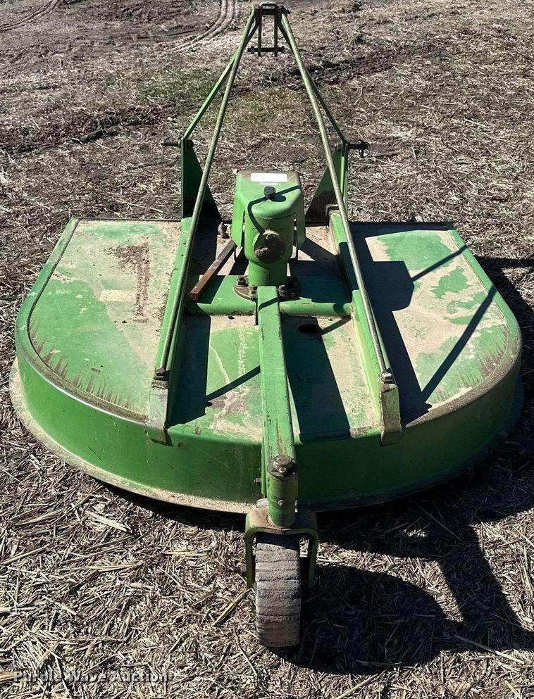 image for item NJ9357 1959 Massey Ferguson 65 tractor